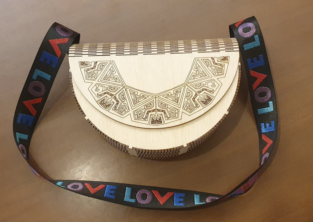 Borsa modello Mezzaluna